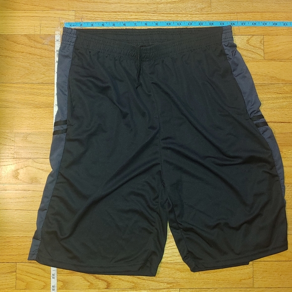 Bundle of 4 Black Athletic Shorts Pocket Drawstring Real Essentials MENS X-LARGE - Picture 7 of 13